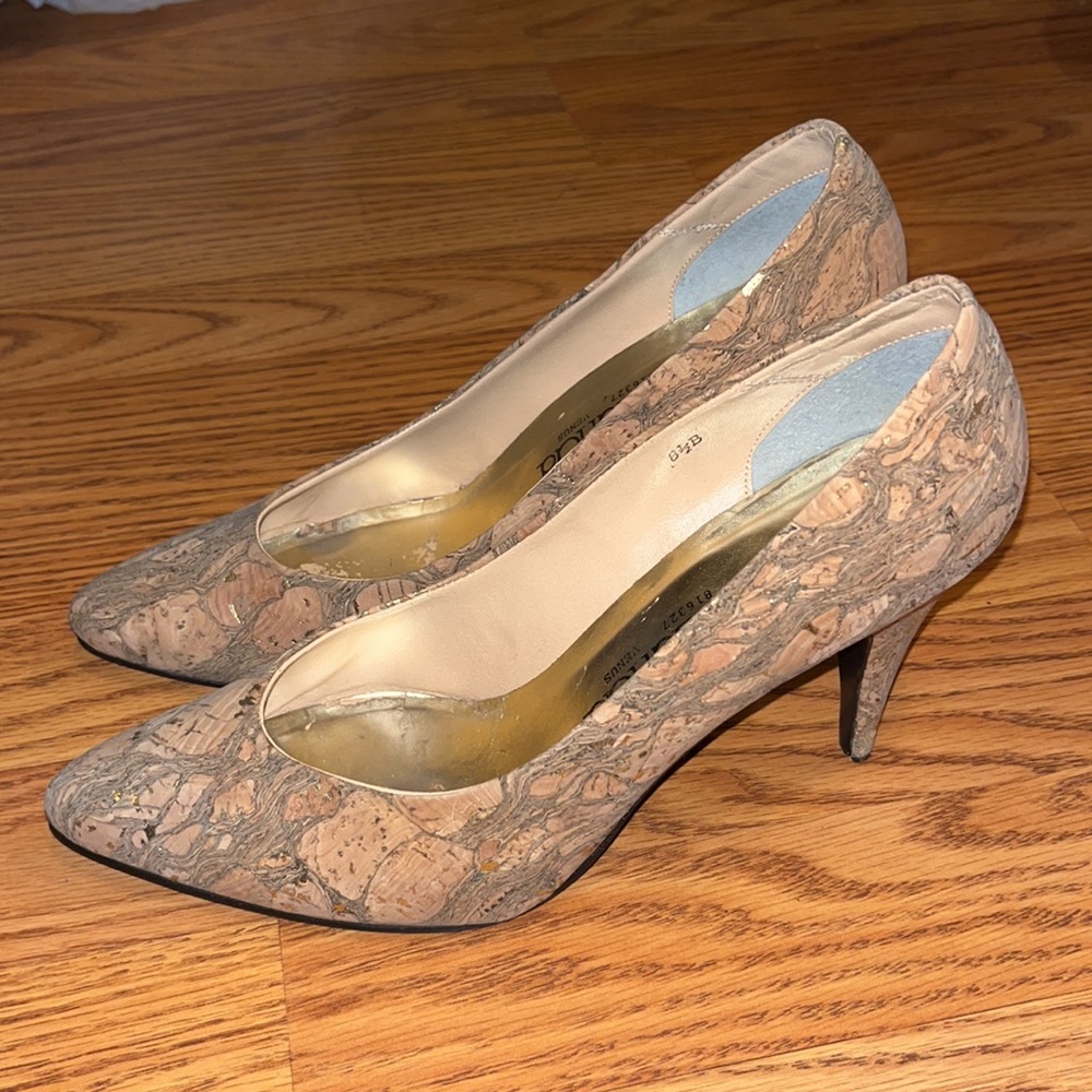 AMANDA vintage cork VENUS pumps size 8.5